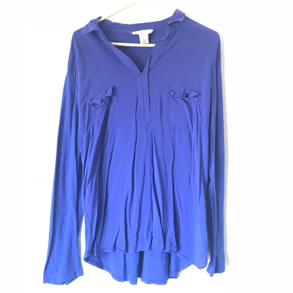 Long sleeve blue collared shirt